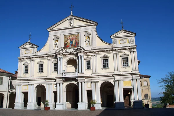 Serralunga di Crea, Piemonte / Itália-04 / 22 / 2009-Serralunga di Crea Montanhas Sagradas está incluída na Lista do Património Mundial da UNESCO . — Fotografia de Stock