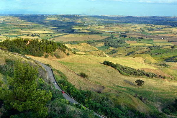 Słoneczne krajobrazy wsi Molise w południowych Włoszech. — Zdjęcie stockowe