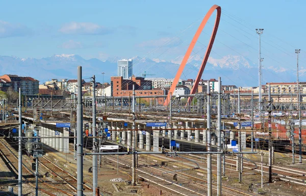 Turin, piemont / italy- 19.03.2019- Der Bahnhof Lingotto ist einer der wichtigsten Bahnhöfe der Stadt. — Stockfoto