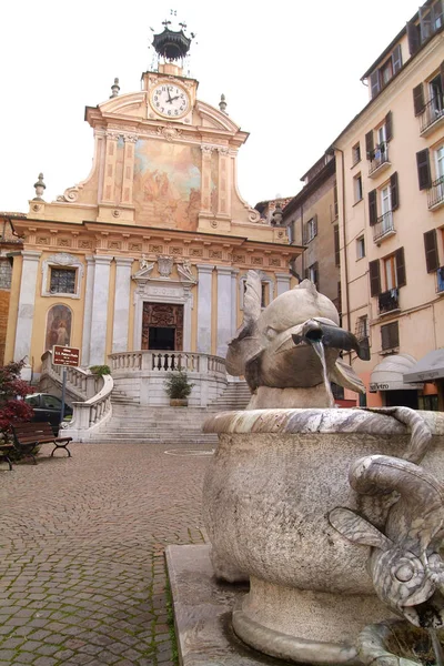 Mondovi, Piedmont/Italy-The church of Saints Pietro e Paolo. — Stock Photo, Image
