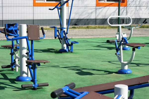 Sokak egzersizler için spor alanları türleri. Stadyumda spor eğitimi için kamu alanı