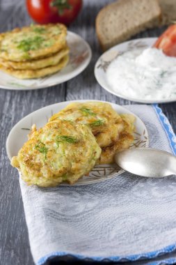 Kabaktan krep. Vejetaryen sebze köftesi veya krep.