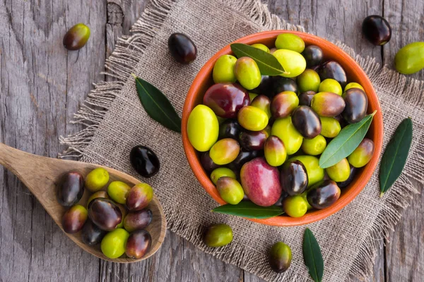 Fresh mixed olives of different colors