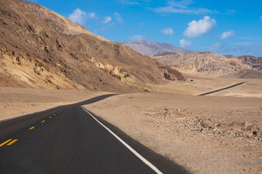 Çöl ve Ölüm Vadisi Milli Parkı, ABD içinde doğal yol
