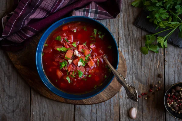 Traditionelle Russische Gemüsesuppe Borschtsch Mit Rote Bete Und Anderem Gemüse — Stockfoto