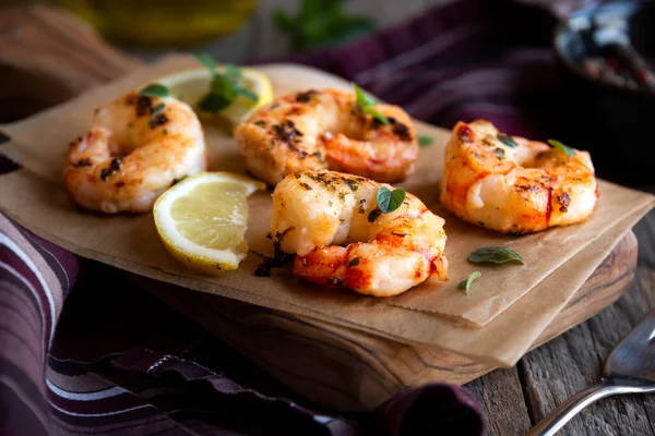 Roasted Shrimps Lemon Herbs Healthy Seafood Snack — Stock Photo, Image