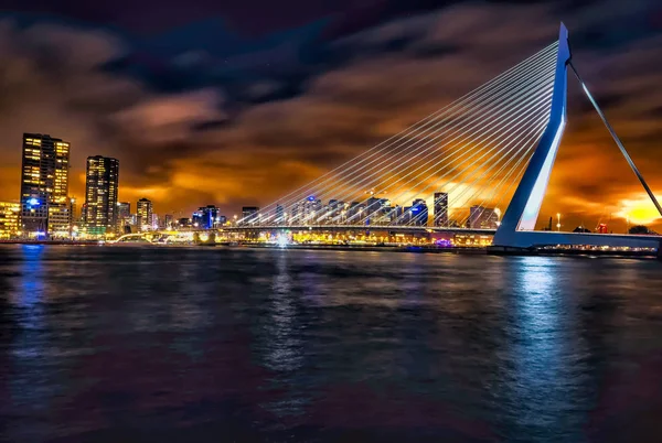 Fotografía Atardecer Del Puente Erasmo Rotterdam —  Fotos de Stock