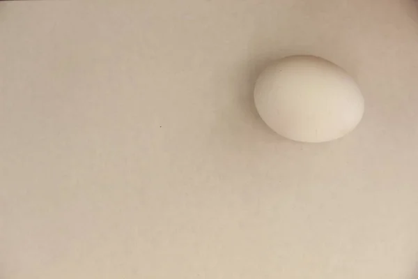 Bílé Vajíčko Bílém Pozadí Izolované Detailní Výřez — Stock fotografie