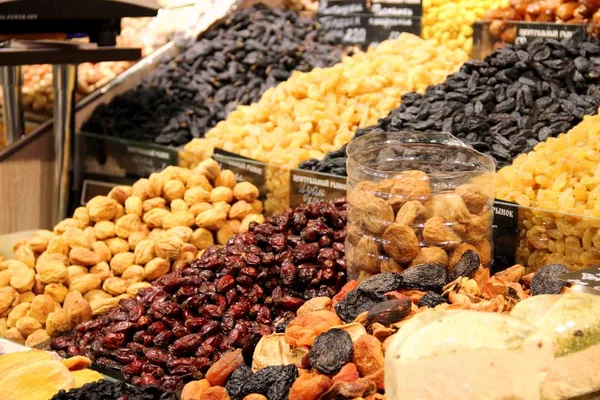 Kuruyemiş piyasa satış. 
