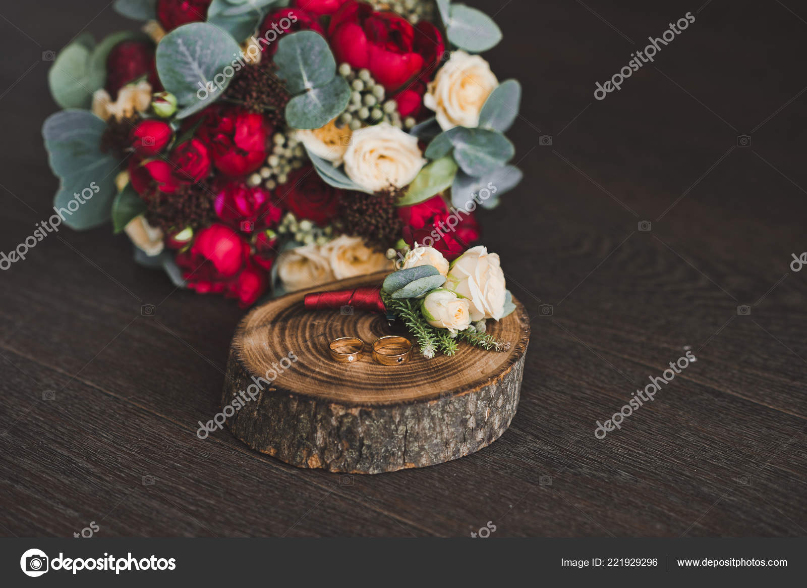 Wedding Ring Wedding Bouquet Boutonniere Stock Photo Image By C Alena Zamotaeva 221929296
