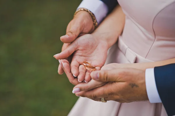 Gentle Embrace Hands Newlyweds — Stock Photo, Image