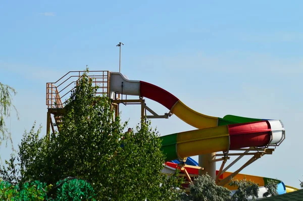 Glissière Eau Haute Multicolore Dans Parc Aquatique — Photo