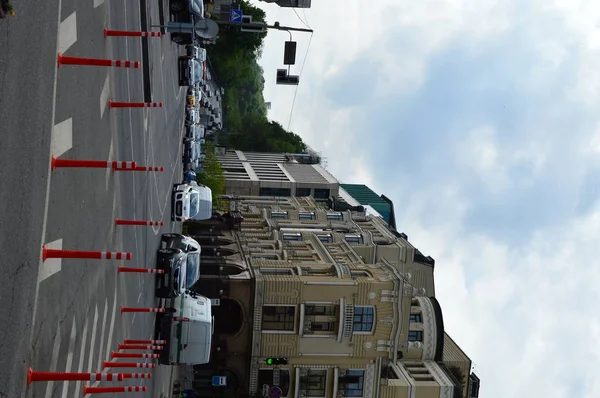 Kiev, Ukrayna/ Ukrayna- 7.05.2019; Kiev ve şehir yaşamında ulaşım