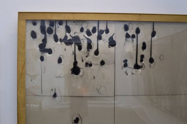 Önizleme Sanat Paris Sanat Fuarı 2019/ Paris, Fransa 03.04.2019. Art Paris, muhteşem Grand Palais'te 20 ülkeden 150 modern ve çağdaş sanat galerisini bir araya getirecek.