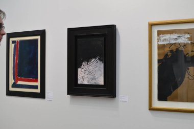 Önizleme Sanat Paris Sanat Fuarı 2019/ Paris, Fransa 03.04.2019. Art Paris, muhteşem Grand Palais'te 20 ülkeden 150 modern ve çağdaş sanat galerisini bir araya getirecek.