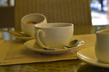 Tatlılı kahve ve çay