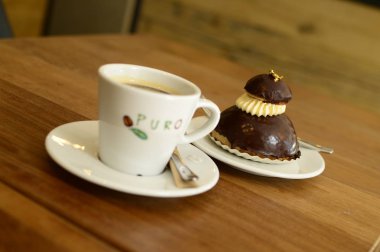 Tatlılı kahve ve çay