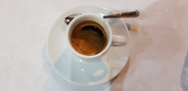 Tatlılı kahve ve çay