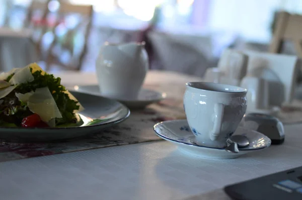 Tatlılı kahve ve çay