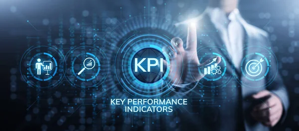 KPI Indicador de rendimiento clave Concepto de análisis empresarial e industrial en pantalla. —  Fotos de Stock