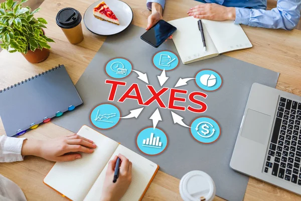 Taxes diagram regular government payment VAT business concept on office desktop. — Stock Photo, Image
