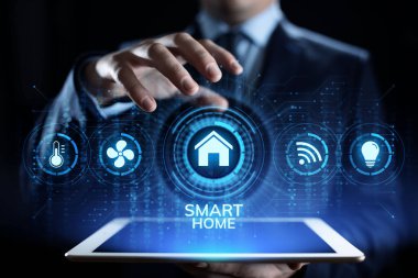 Ekrandaki şeylerin konseptinin akıllı ev yaşamı otomasyonu IOT interneti.