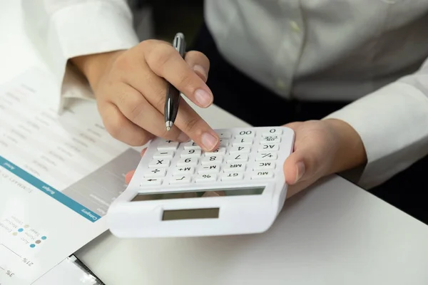 Uso Ordenadores Calculadoras Para Auditar Trabajo Planificación Del Trabajo Balanza — Foto de Stock