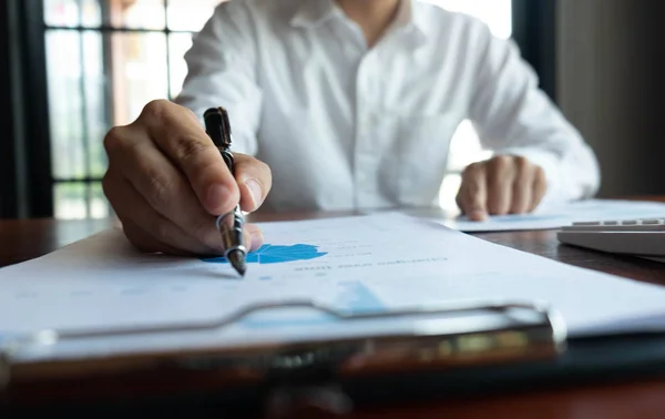 Consejos Trabajo Trabajar Usando Una Calculadora Telefónica — Foto de Stock