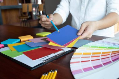 Renk yaratıcı çalışma Güzel renkler, çeşitli renkler, renk tonları, renk karşılaştırma