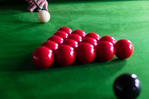 Játék, létrehozásáról Snooker labda, egy piros labdát, és a labdát — Stock Fotó