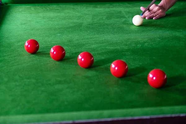 Játék, létrehozásáról Snooker labda, egy piros labdát, és a labdát — Stock Fotó