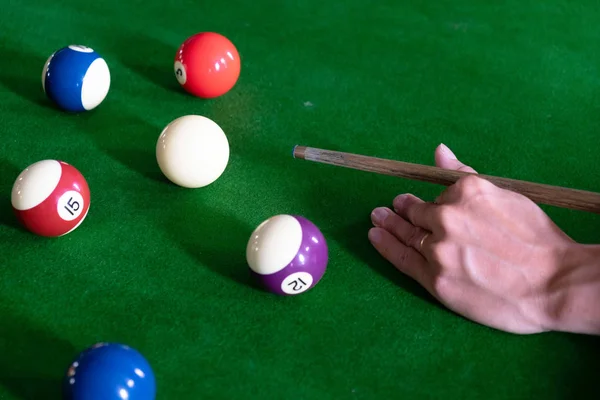 Hra, vytvoření snookerového míče, červená koule a koule s — Stock fotografie