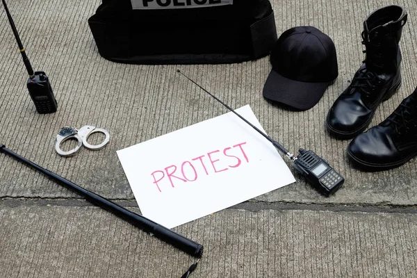 La policía controla la violencia en protesta, arresto y represión —  Fotos de Stock