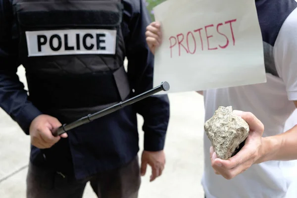 Polícia controla violência em protesto, prisão e repressão da violência — Fotografia de Stock