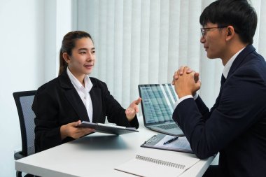 İş başvurusu, iş kayıtları, eğitim geçmişi, iş kurumlarındaki pozisyonlara uygun işler için başvurmak ve sunum yapmak için özgeçmiş