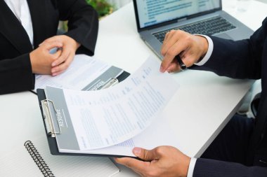 İş başvurusu, iş kayıtları, eğitim geçmişi, iş kurumlarındaki pozisyonlara uygun işler için başvurmak ve sunum yapmak için özgeçmiş