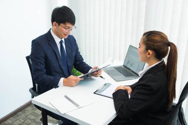 İş başvurusu, iş kayıtları, eğitim geçmişi, iş kurumlarındaki pozisyonlara uygun işler için başvurmak ve sunum yapmak için özgeçmiş