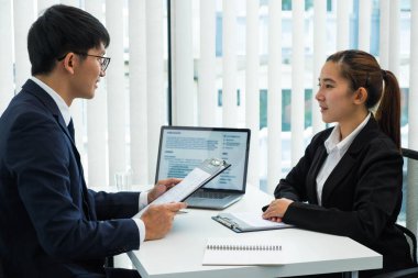 İş başvurusu, iş kayıtları, eğitim geçmişi, iş kurumlarındaki pozisyonlara uygun işler için başvurmak ve sunum yapmak için özgeçmiş