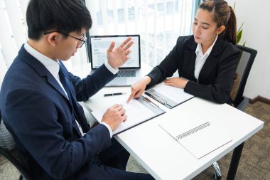 İş başvurusu, iş kayıtları, eğitim geçmişi, iş kurumlarındaki pozisyonlara uygun işler için başvurmak ve sunum yapmak için özgeçmiş