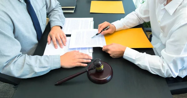 Rådgör Med Advokater Företagsregistrering Varumärkesregistrering Brottmål Markprocesser Arvsstämningar Testamenten Arbetsrätt — Stockfoto