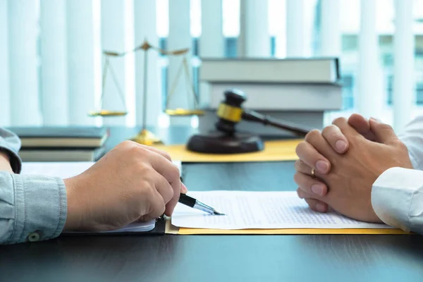 Lawyer Advise Advise Case Trade Registration Corruption Prepare Documents Clients — Stock Photo, Image
