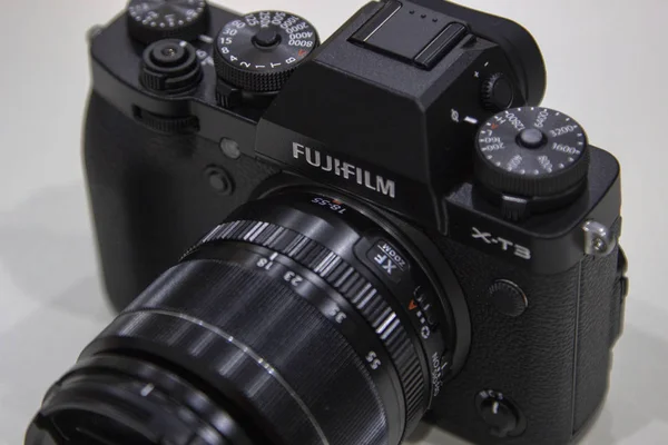 Ekaterinbugr şehri, Rus, 8 Ekim 2019 Fujifilm x-t3 kamera beyaz arkaplan üzerine yakın plan