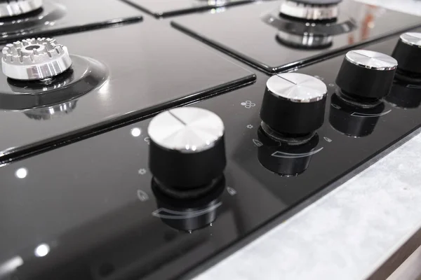 Gaz mutfak sobası parçası. Gaz mutfak sobası parçası. Temiz gaz sobası yakın çekim