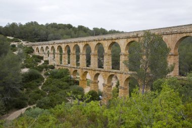 Ferreres su kemeri, olarak da bilinen Pont del Diable, Tarraco antik şehir için su temini için inşa bir Roma su kemeri bugün Tarragona, İspanya, İspanya.