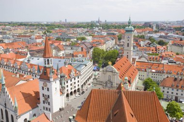 Münih City ve Heilig Geist Kirche kule kilisesinin havadan görünümü, 11 Temmuz 2015 tarihinde, Münih, Almanya.