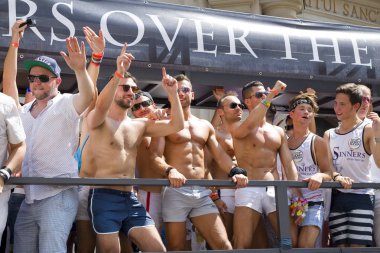 11 Temmuz 2015'te Münih, Almanya'da Gay Pride gününe katılanlar.