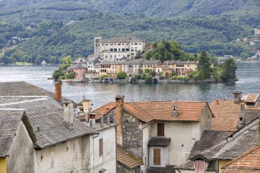 Orta San Giulio, Piemonte, İtalya.