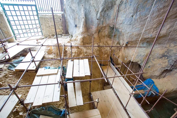 Sítio Caune Arago França Onde Foram Encontrados Fósseis Ferramentas Pedra — Fotografia de Stock