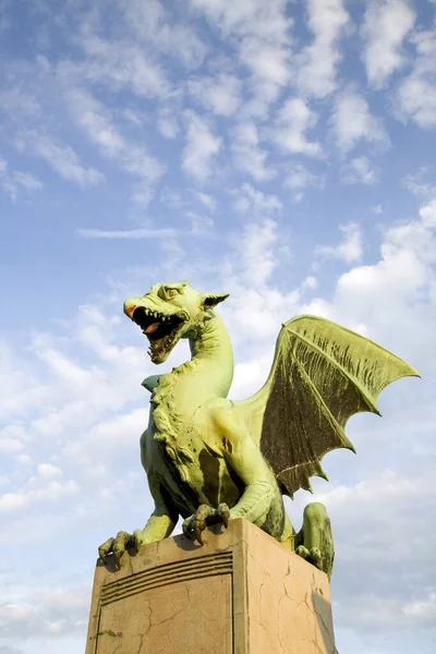 Vista Estatua Del Dragón Puente Del Dragón Liubliana Eslovenia — Foto de Stock