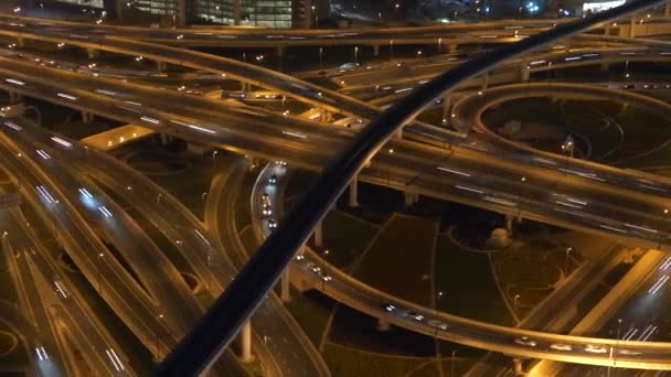Luftaufnahme Des Verkehrs Der Metropole Bei Nacht — Stockvideo